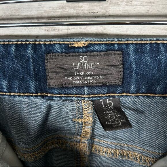Chico’s So Slimming Slim Leg Crop Denim Whiskered Jeans Size 1.5 / US 10 M - Picture 6 of 7